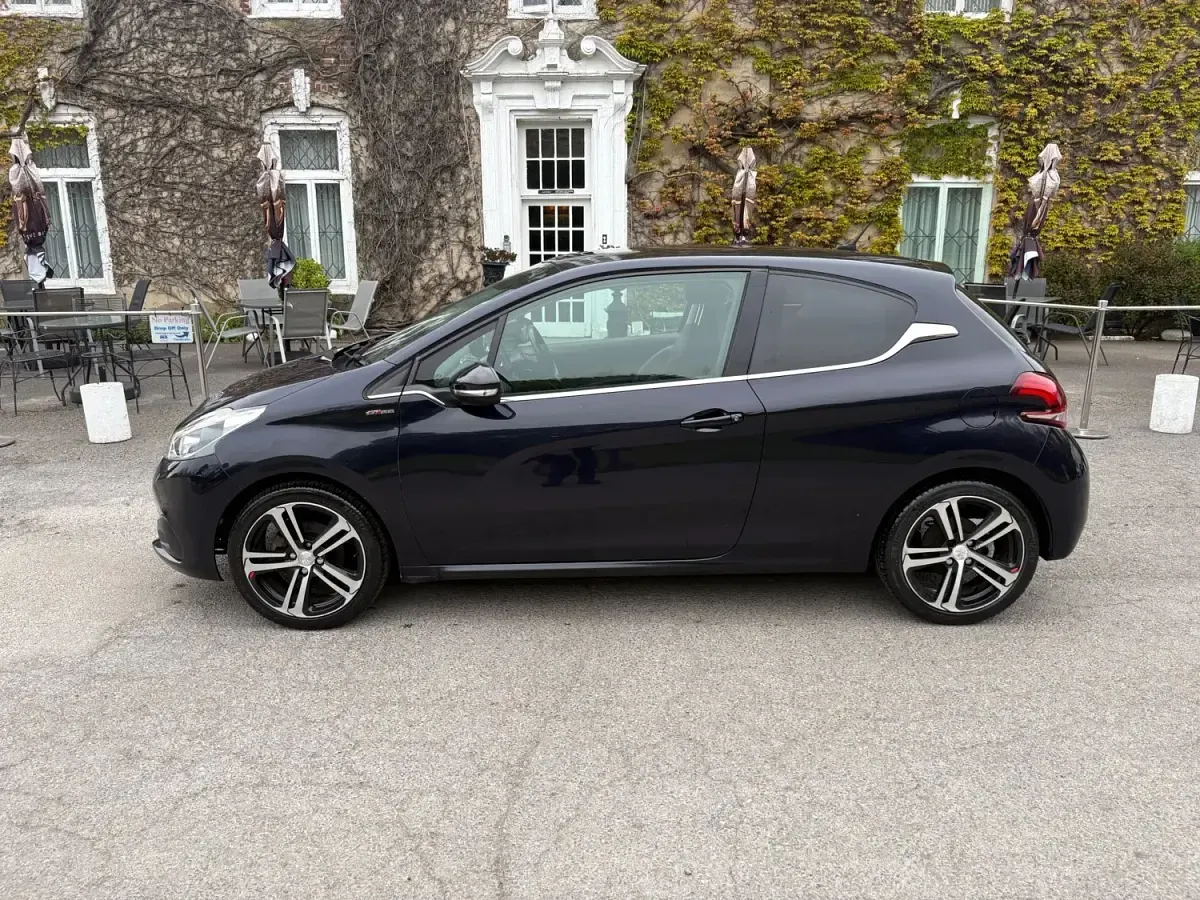 Gebraucht Peugeot 208 GT-line 110 PS (80 kW) 2016 Blau Kleinwagen
