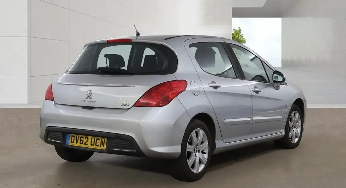 Used Peugeot 308 Active 92 HP (67 kW) 2012 Silver Hatchback