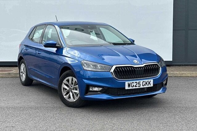 Race blue metallic Used 2025 Skoda Fabia SE Hatchback | £18,195 (A bit pricey) - Image 1/4