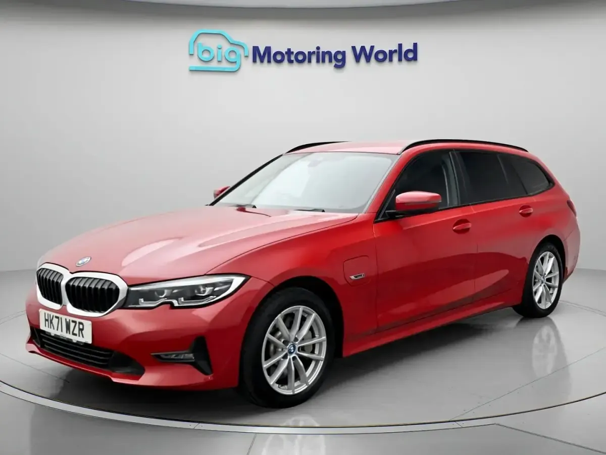 Used BMW 330 288 HP (211 kW) 2022 Estate