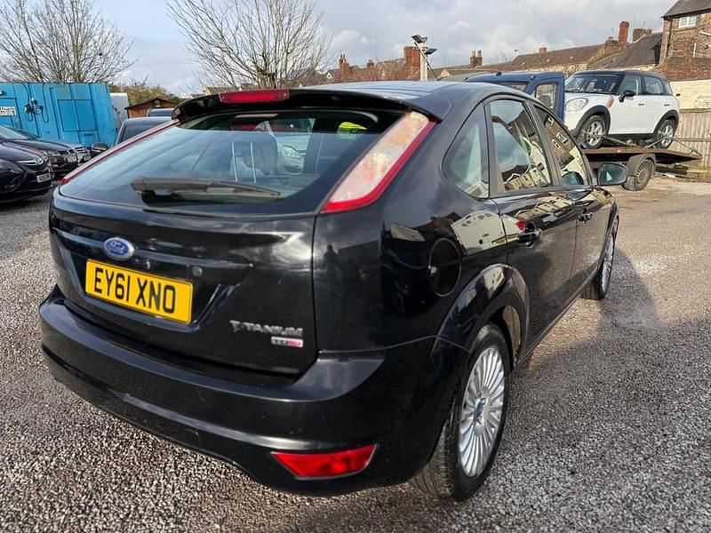 Used Ford Focus Titanium 110 HP (80 kW) 2011 Black Hatchback