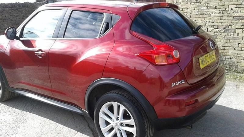 Begagnad Nissan Juke Acenta 2012 Röd SUV