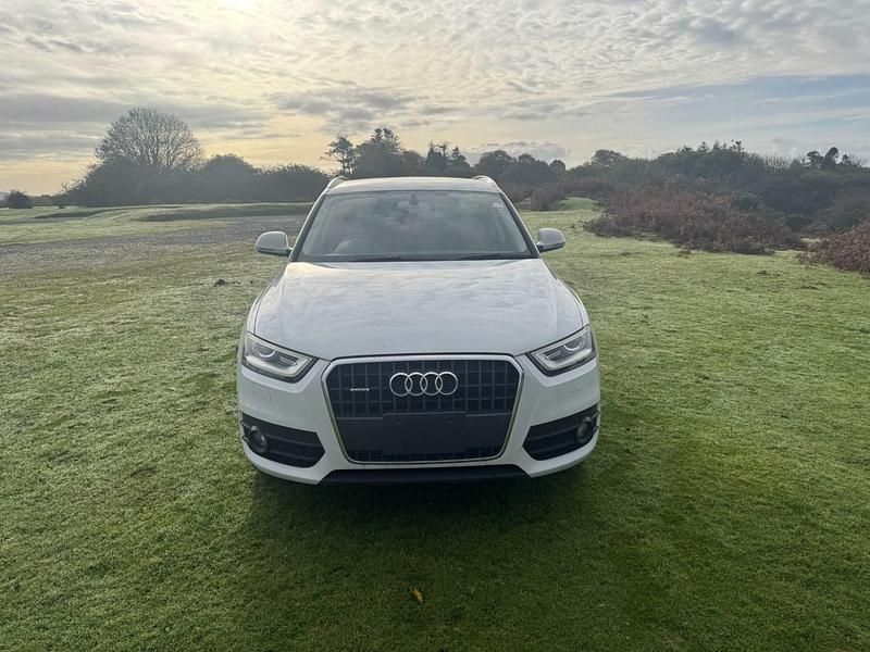 Used Audi Q3 Premium 211 HP (155 kW) 2012 White SUV
