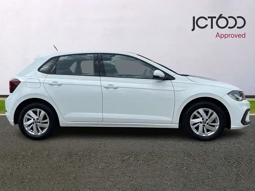 Used VW Polo Life 94 HP (69 kW) 2021 White Hatchback