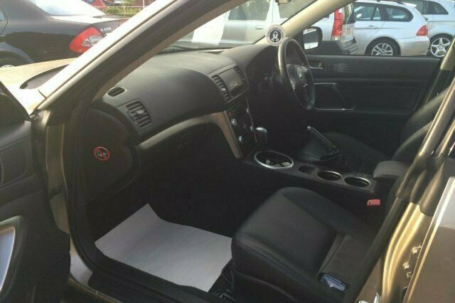 Begagnad Subaru Outback 2009 SUV