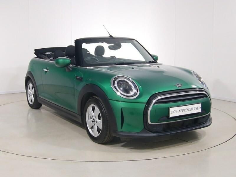 Begagnad Mini Cooper Classic 134 HK (98 kW) 2022 Grön Halvkombi