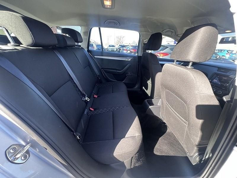 Used Skoda Octavia 113 HP (83 kW) 2019 Silver Estate