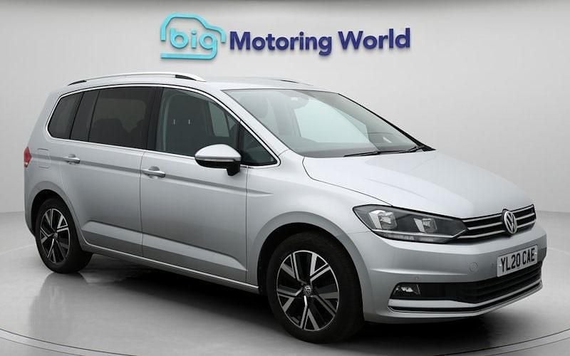 Used 2026 VW Touran SEL MPV | £23,434 (Super price) - Image 1/4