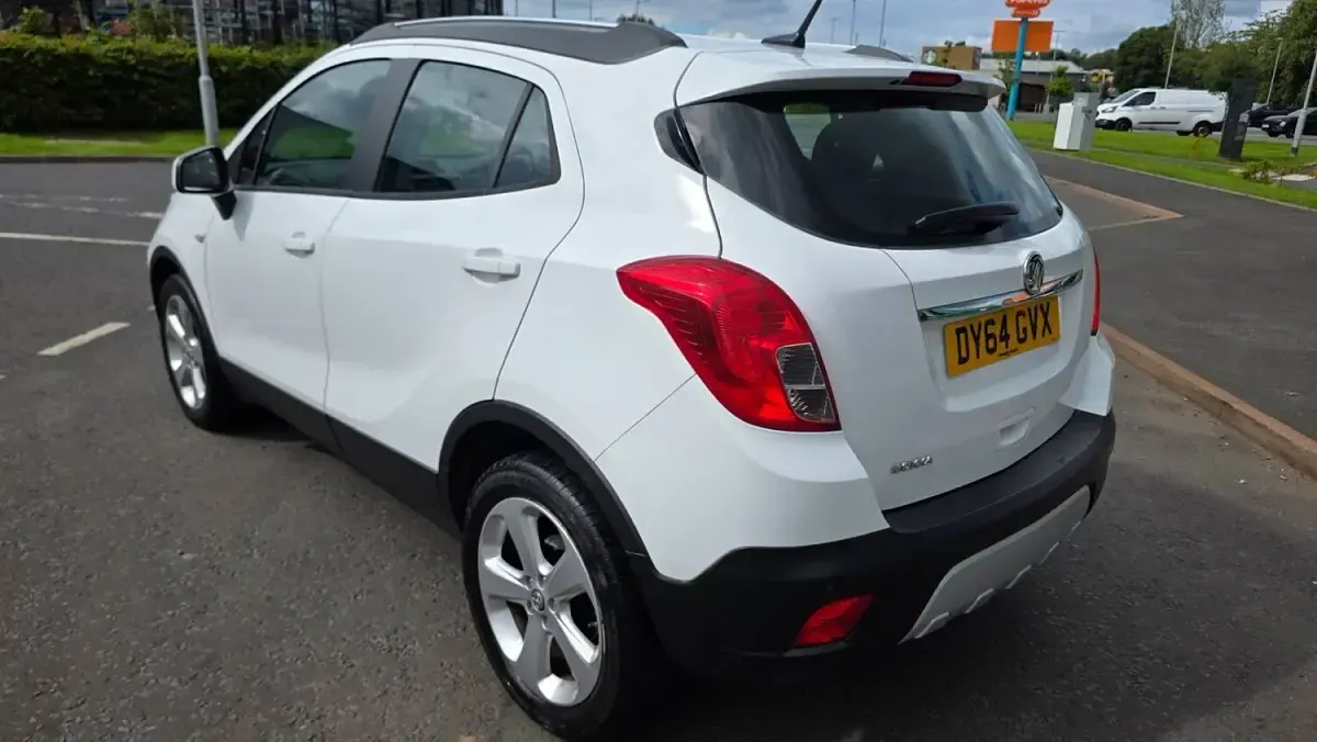 Used Vauxhall Mokka 115 HP (84 kW) 2015 White SUV