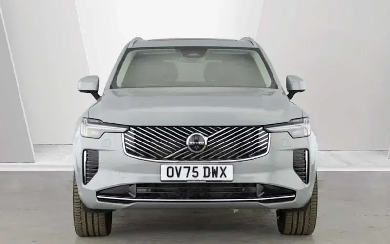 Used Volvo XC90 Ultra 250 HP (183 kW) 2025 Grey SUV