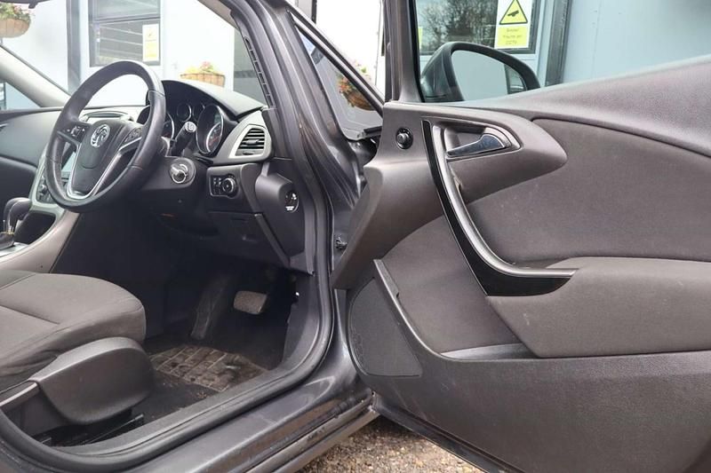 Used Vauxhall Astra 115 HP (84 kW) 2012 Grey Hatchback
