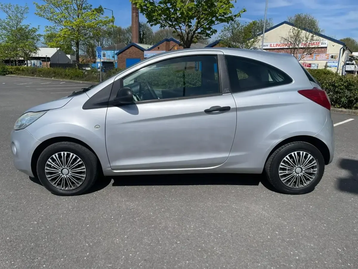 Używany Ford Ka Studio 69 KM (50 kW) 2009 Srebrny Hatchback