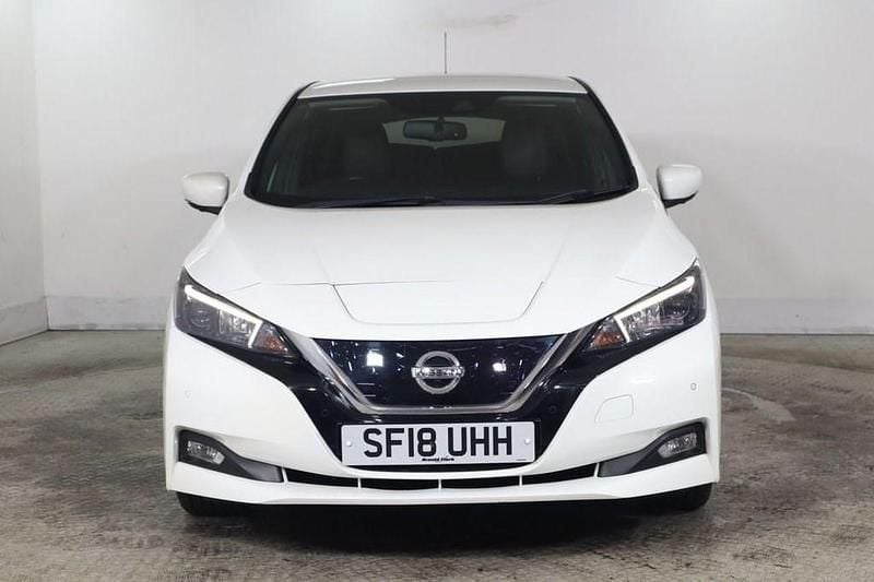 Used Nissan Leaf N-Connecta 110 kW (150 HP) 2018 White Hatchback