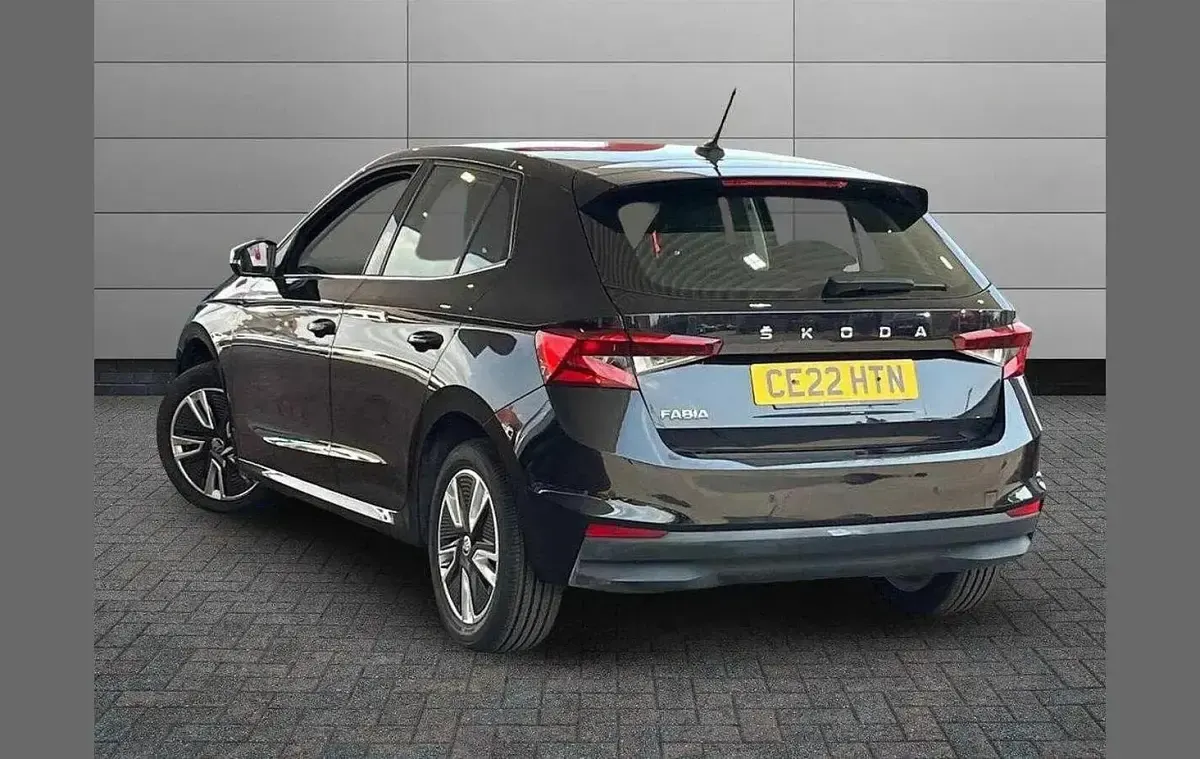 Used Skoda Fabia SE L 94 HP (69 kW) 2022 Black magic pearl effect Hatchback