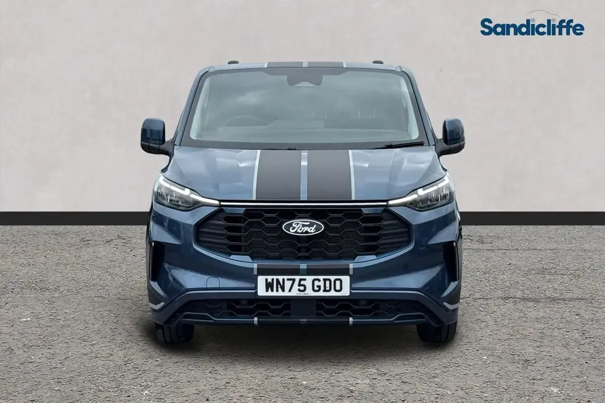 Used Ford Transit Custom Sport 170 HP (125 kW) 2025 Chrome blue Van