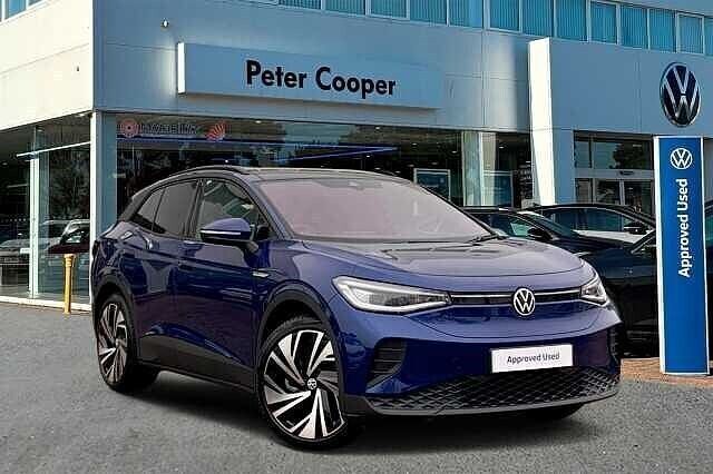 Blue Used 2023 VW ID.4 Pro SUV | £28,990 (Fair price) - Image 1/4