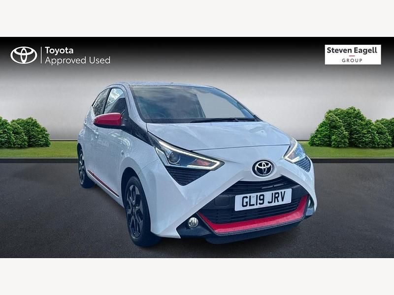 White Used 2019 Toyota Aygo Trend Hatchback | £9,478 (Expensive) - Image 1/3