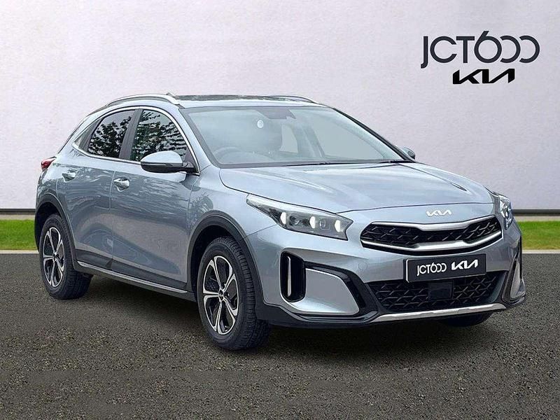 Silver Used 2024 Kia XCeed 3 SUV | £20,500 (A bit pricey) - Image 1/4