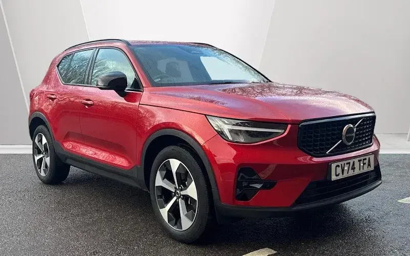 Usado Volvo XC40 Plus 197 HP (144 kW) 2026 SUV