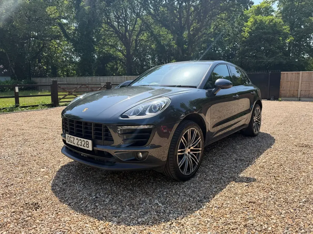 Used Porsche Macan 252 HP (185 kW) 2016 Grey SUV