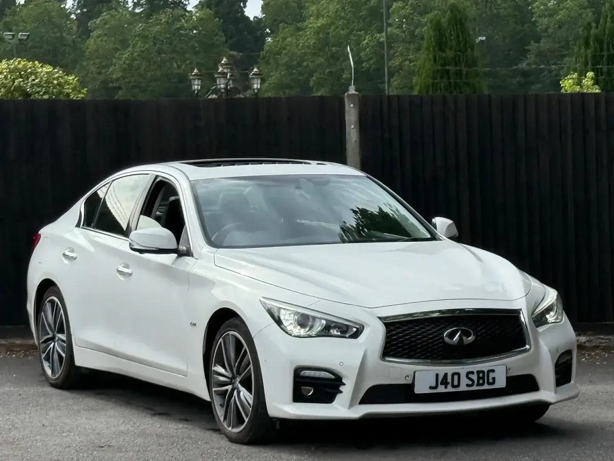 Used Infiniti Q50 Sport Tech 170 HP (125 kW) 2015 White Sedan