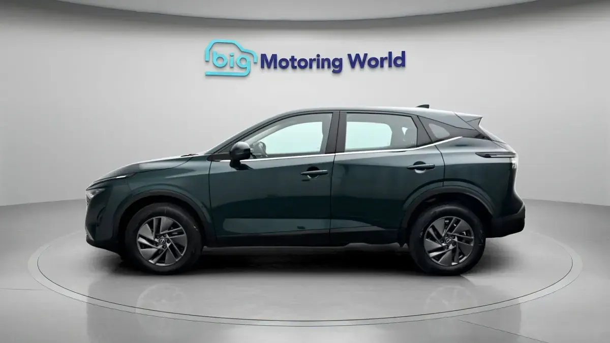 Used Nissan Qashqai Acenta Premium 140 HP (102 kW) 2025 Green SUV