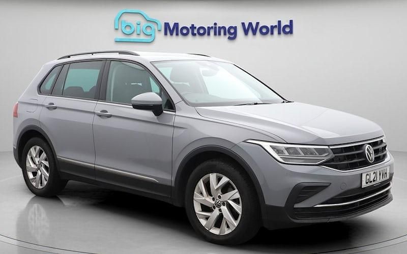 Used 2023 VW Tiguan Life SUV | £18,800 (Good price) - Image 1/4