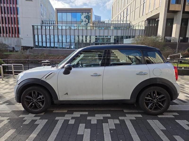 Used Mini Cooper D 2014 White Hatchback