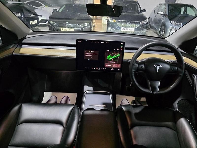 Used Tesla Model Y Long Range AWD 378 kW (514 HP) 2022 White SUV