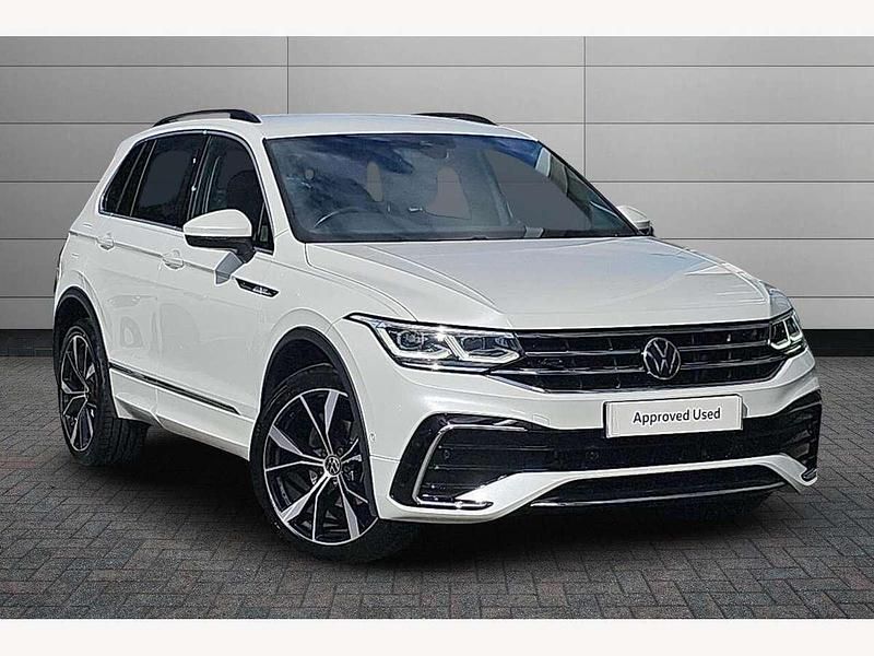 Oryx white Used 2023 VW Tiguan R-line SUV | £27,650 (Fair price) - Image 1/4