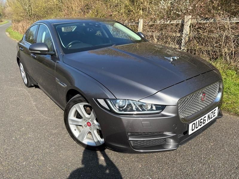 Used Jaguar XE Portfolio 180 HP (132 kW) 2016 Grey Sedan