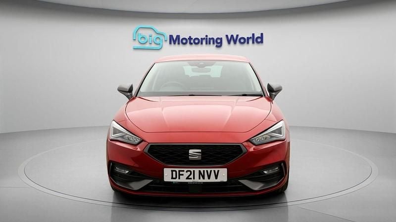 Used Seat Leon FR 129 HP (94 kW) 2021 Red Hatchback