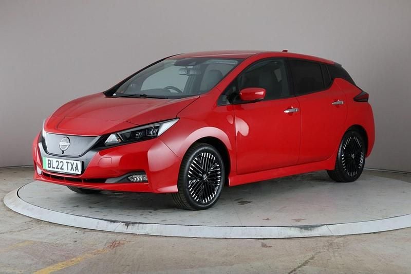 Red Used 2022 Nissan Leaf Tekna Hatchback | £10,622 (Fair price) - Image 1/2