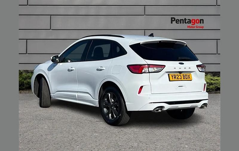 Used Ford Kuga ST-Line 147 HP (108 kW) 2023 White SUV