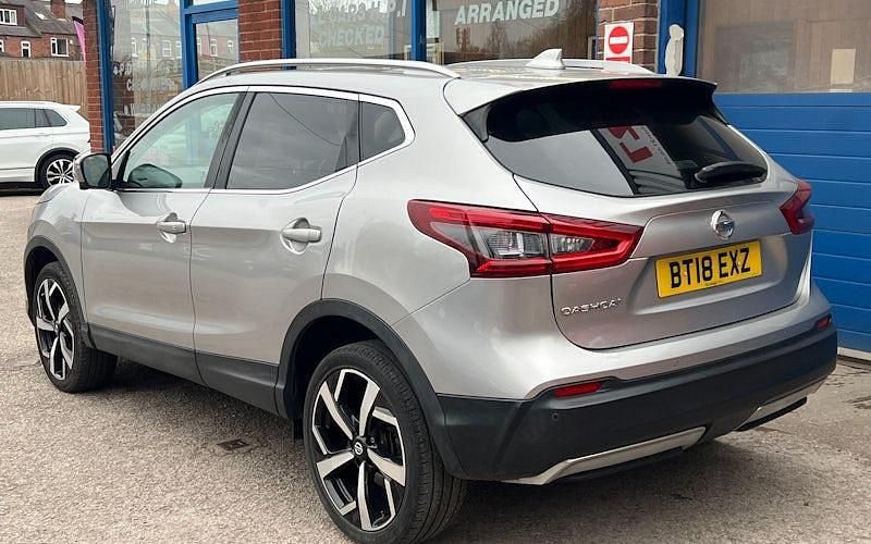 Used Nissan Qashqai Tekna 110 HP (80 kW) 2018 Silver SUV