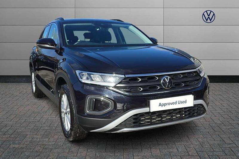 Black Used 2024 VW T-Roc Life SUV | £21,320 (Fair price) - Image 1/4