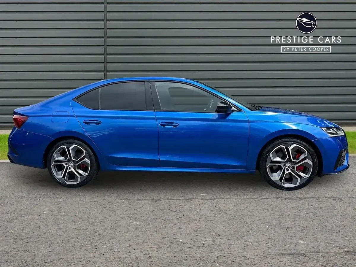 Used Skoda Octavia vRS 245 HP (180 kW) 2021 Blue Hatchback