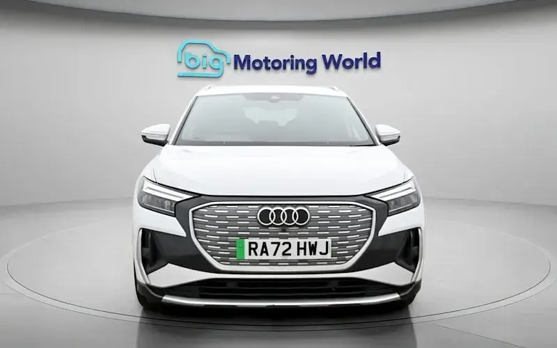 Used Audi Q4 e-tron S-Line 150 kW (204 HP) 2023 White SUV