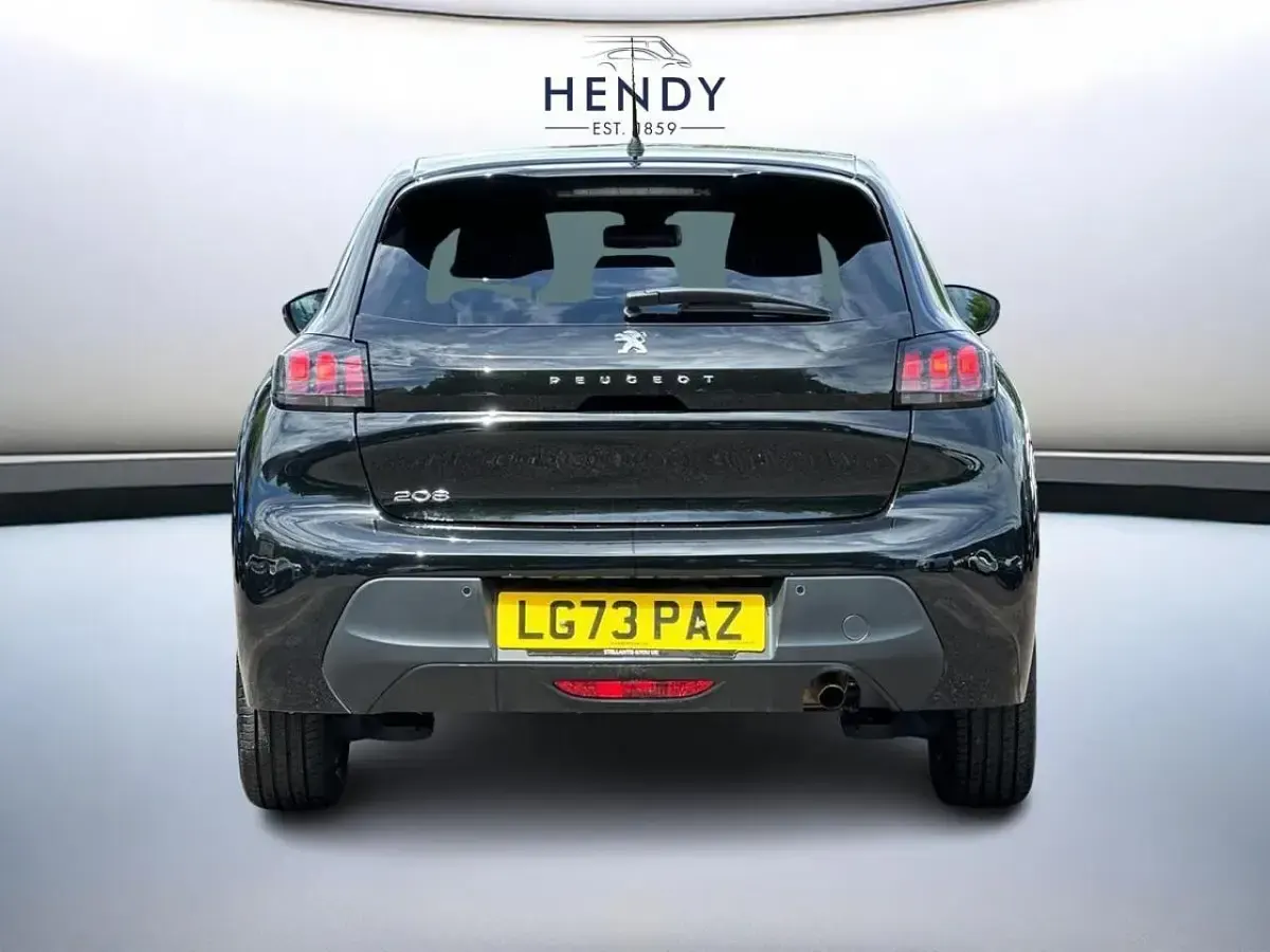 Used Peugeot 208 Active+ 99 HP (72 kW) 2023 Black Hatchback