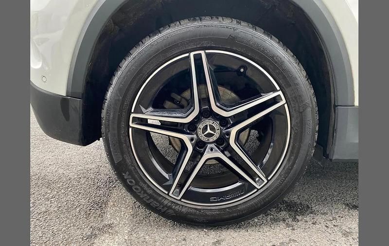 Used Mercedes GLA200 Executive 163 HP (119 kW) 2022 White SUV