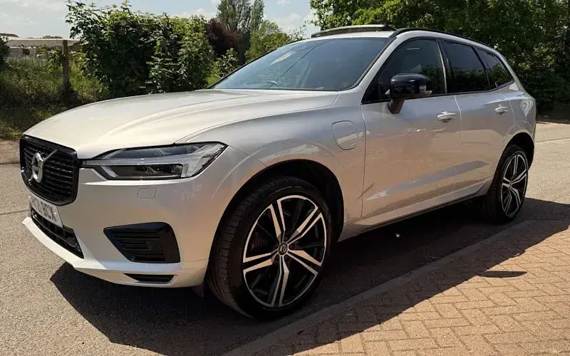 Used Volvo XC60 R-Design Pro 390 HP (286 kW) 2021 Silver SUV