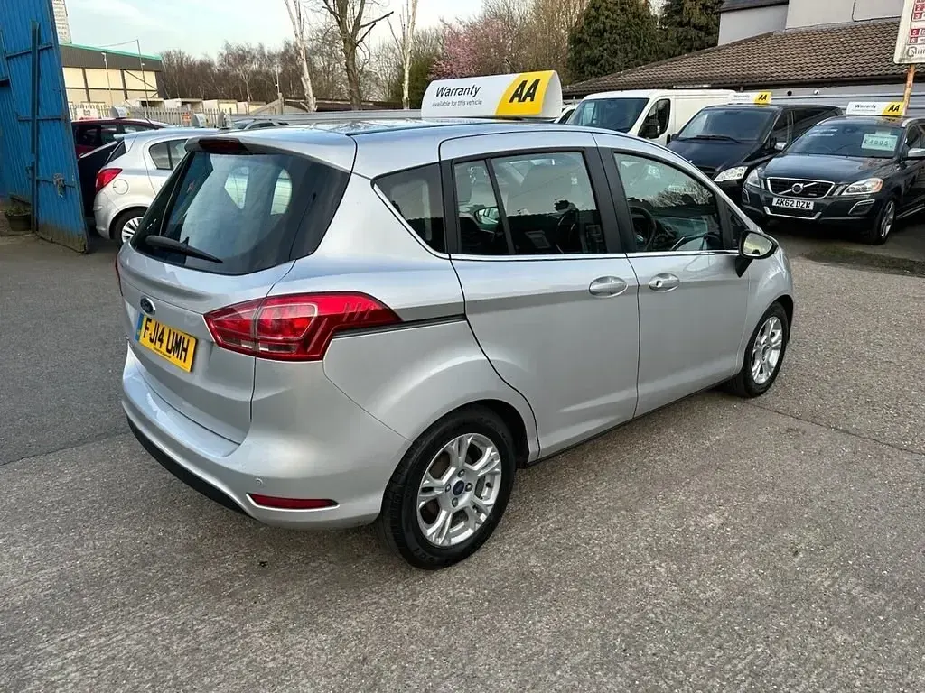 Używany Ford B-MAX Zetec 90 KM (66 kW) 2014 Srebrny Minivan
