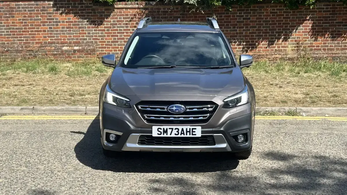 Used Subaru Outback 167 HP (122 kW) 2023 Gold Estate