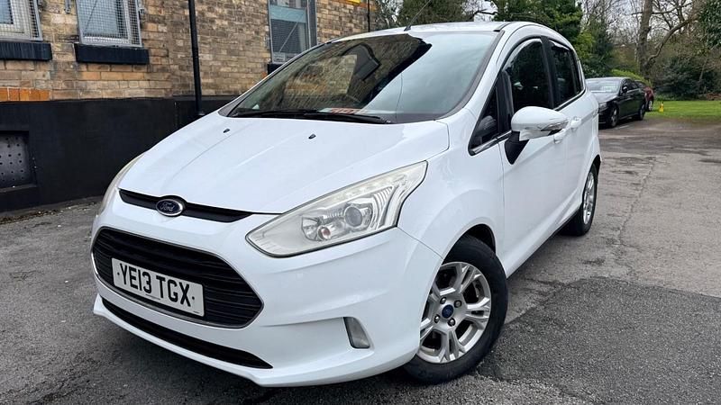 Usado Ford B-MAX Zetec 2013 Branco Monovolume