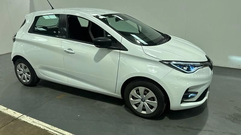 White Used 2020 Renault Zoe Play Hatchback | £8,998 (Fair price) - Image 1/3