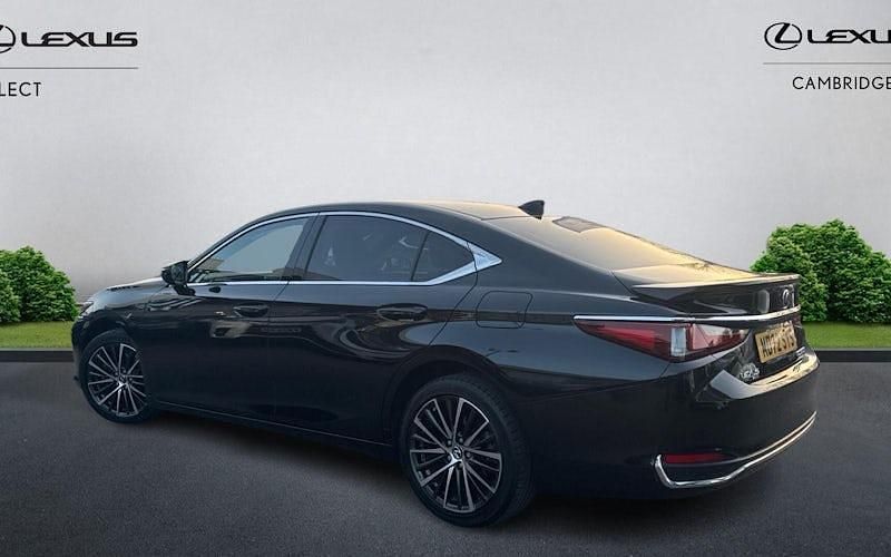 Used Lexus ES300H 218 HP (160 kW) 2021 Sedan
