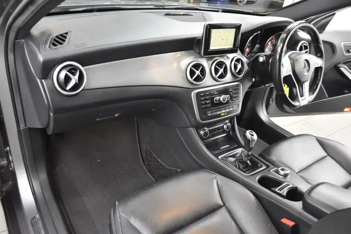 Used Mercedes GLA200 AMG line 136 HP (100 kW) 2014 Grey SUV
