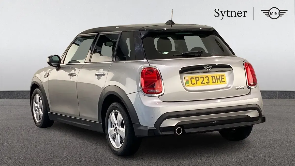 Used Mini Cooper Classic 134 HP (98 kW) 2023 Silver Hatchback