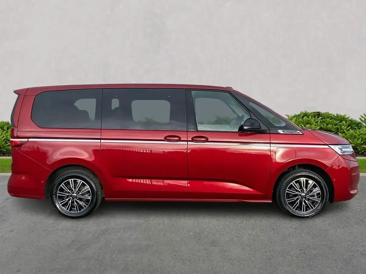 Used VW Multivan Style 218 HP (160 kW) 2024 Red MPV