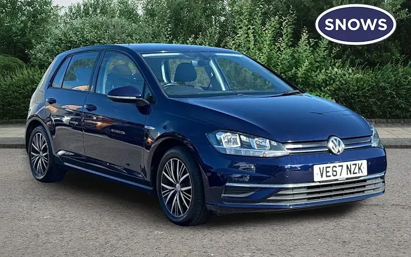 Begagnad VW Golf VII SE 131 HK (96 kW) 2017 Halvkombi